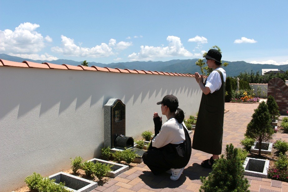 合祀されない永代供養墓 永久墓（えいきゅうぼ）　
